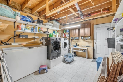 Mudroom Photo of 13124 Doone Place, Surrey, BC