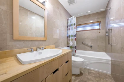 Basement Recreation Room Photo of 8 15055 20th Avenue, Surrey, BC
