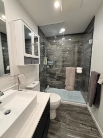 Primary Bathroom Photo of 4118 Halifax Street, Burnaby, BC