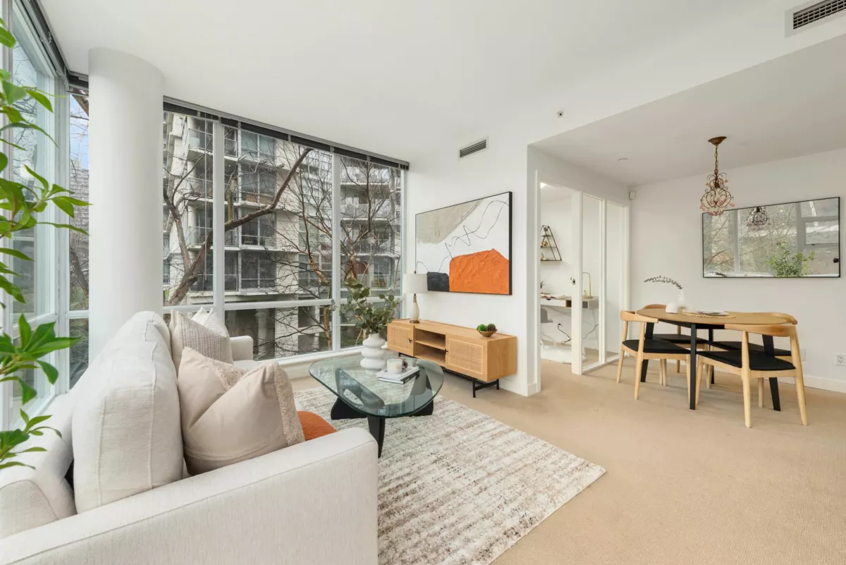 Living Room Photo of 605 633 Kinghorne Mews, Vancouver, BC