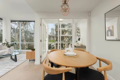 Kitchen Photo of 605 633 Kinghorne Mews, Vancouver, BC