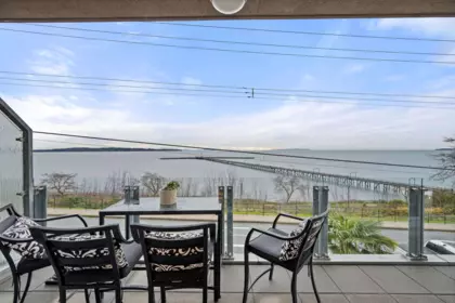 Breakfast Nook Photo of 201 15097 Marine Drive, White Rock, BC