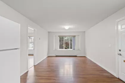 Entry Foyer Photo of 9309 134 Street, Surrey, BC