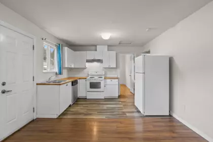 Mudroom Photo of 9309 134 Street, Surrey, BC