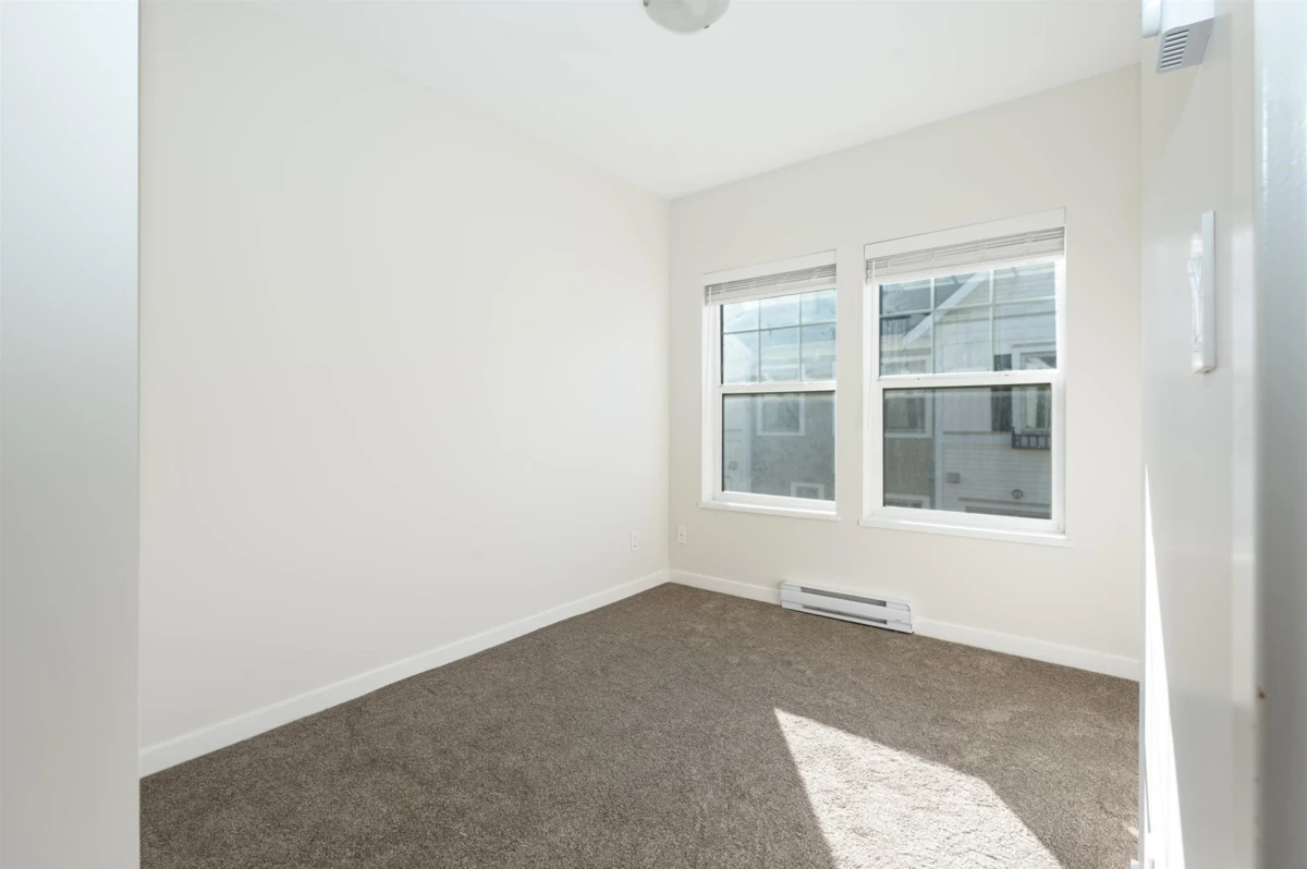 Living Room Photo of 41 32633 Simon Avenue, Abbotsford, BC