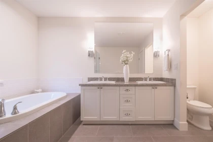 Entry Foyer Photo of 23 15885 26 Avenue, Surrey, BC