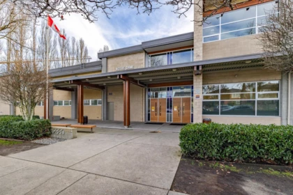 Swimming Pool Photo of 1 2539 Grant Street, Vancouver, BC