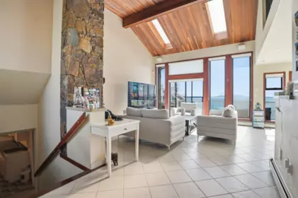 Breakfast Nook Photo of 13576 13a Avenue, White Rock, BC