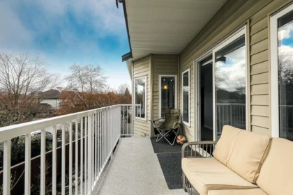 Front Yard Photo of 20526 66a Avenue, Langley, BC
