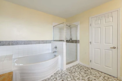 Hallway Photo of 20526 66a Avenue, Langley, BC