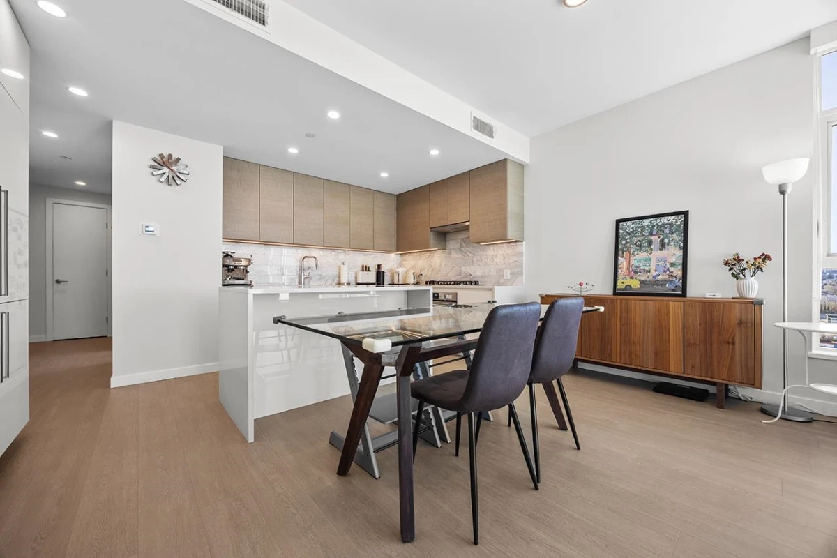 Dining Area Photo of 2202 2186 Gilmore Avenue, Burnaby, BC