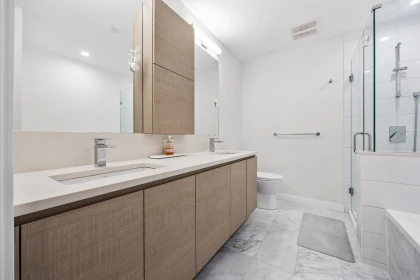 Guest Bathroom Photo of 2202 2186 Gilmore Avenue, Burnaby, BC