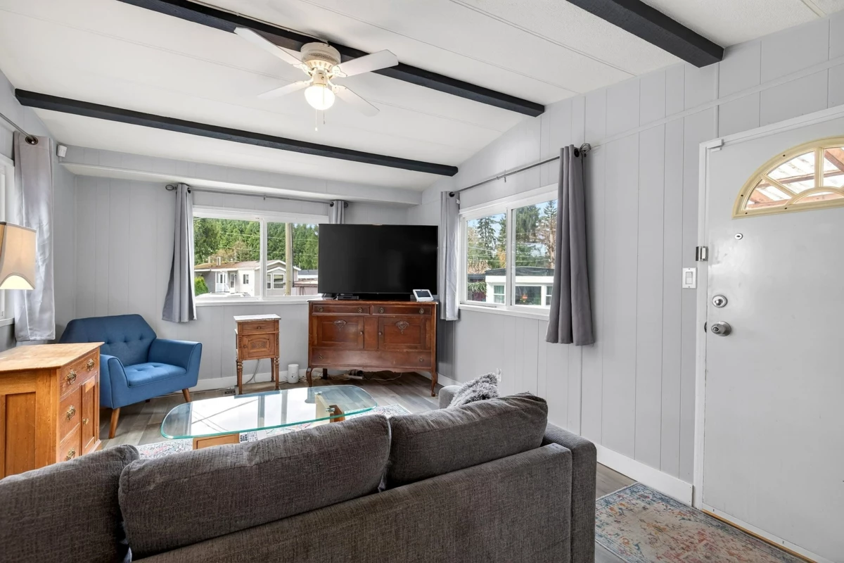 Dining Area Photo of 8 24330 Fraser Highway, Langley, BC