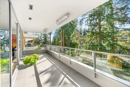 Hot Tub / Spa Photo of 407 1501 Vidal Street, White Rock, BC