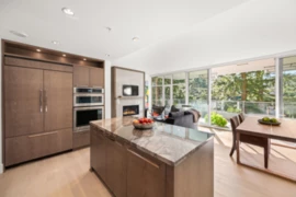 407 1501 Vidal Street, White Rock, BC