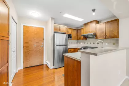 401 2951 Silver Springs Boulevard, Coquitlam, BC, Coquitlam — Apartment/Condo for sale