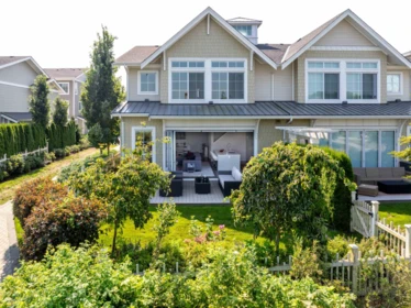 Staircase Photo of 2 5551 Admiral Way, Delta, BC