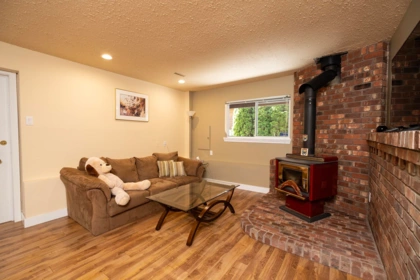Basement Recreation Room Photo of 485 Abbs Road, Gibsons, BC
