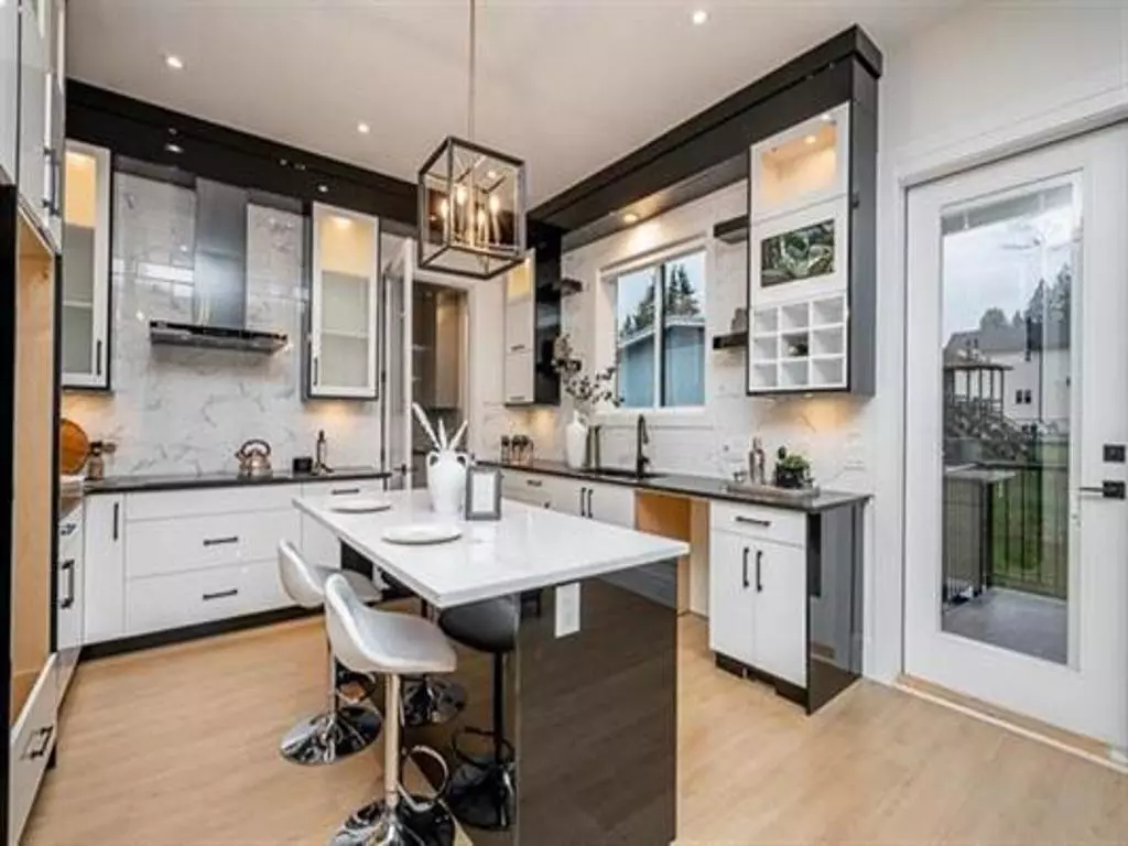 Dining Area Photo of 2380 Beaver Street, Abbotsford, BC
