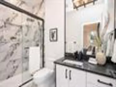 Primary Bathroom Photo of 2380 Beaver Street, Abbotsford, BC