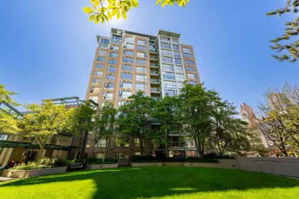 Aerial View of 1304 283 Davie Street, Vancouver, BC