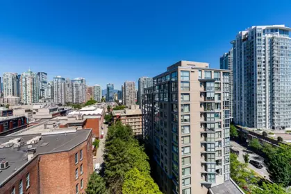 Backyard Photo of 1304 283 Davie Street, Vancouver, BC
