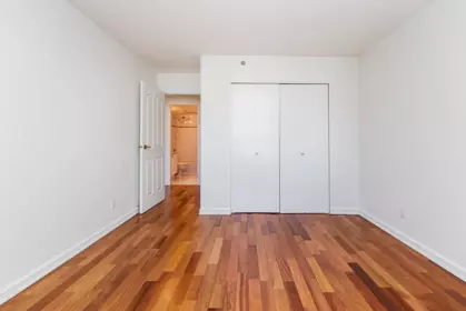 Entry Foyer Photo of 1304 283 Davie Street, Vancouver, BC