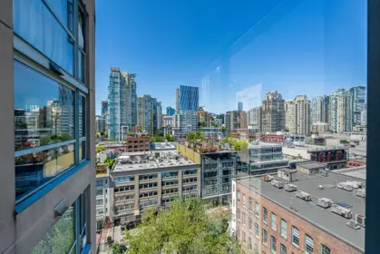 Garden / Landscaping Photo of 1304 283 Davie Street, Vancouver, BC