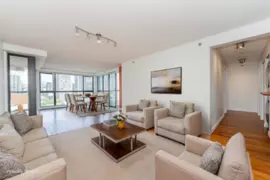 1304 283 Davie Street, Vancouver, BC