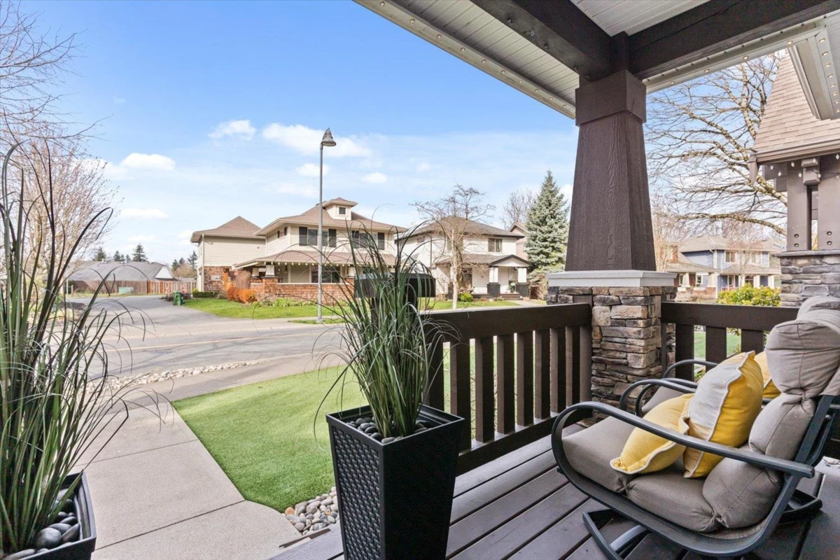 Family Room Photo of 2 45154 Nicomen Crescent, Chilliwack, BC
