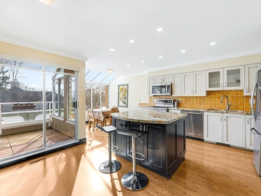 Kitchen Island Photo of 2387 Quayside Court, Vancouver, BC