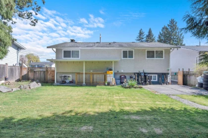 Garden / Landscaping Photo of 3825 Azalea Place, Port Coquitlam, BC