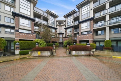Staircase Photo of 416 10866 City Parkway, Surrey, BC