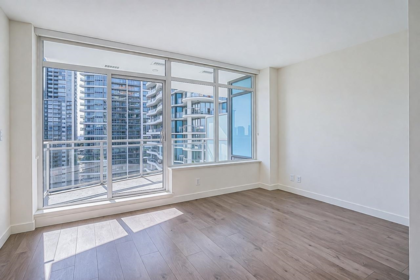 1806 13318 104 Avenue, Surrey, BC, Surrey — Apartment/Condo for sale