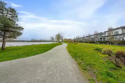Garden / Landscaping Photo of 15 19538 Bishops Reach, Pitt Meadows, BC