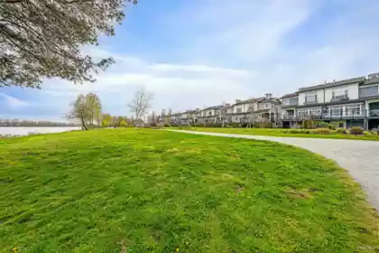 Hot Tub / Spa Photo of 15 19538 Bishops Reach, Pitt Meadows, BC