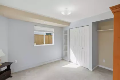 Entry Foyer Photo of 5 11954 Hawthorne Street, Maple Ridge, BC