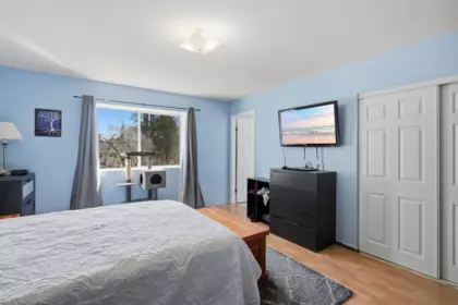 Walk-In Closet Photo of 5 11954 Hawthorne Street, Maple Ridge, BC
