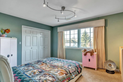 Basement Recreation Room Photo of 17986 67 Avenue, Surrey, BC