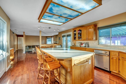 Breakfast Nook Photo of 17986 67 Avenue, Surrey, BC