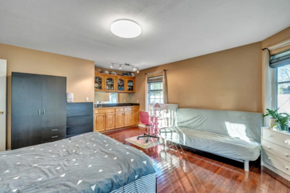 Office / Den Photo of 17986 67 Avenue, Surrey, BC