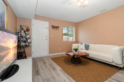 Hallway Photo of 3268 Vincent Street, Port Coquitlam, BC