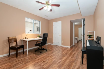 Hot Tub / Spa Photo of 3268 Vincent Street, Port Coquitlam, BC