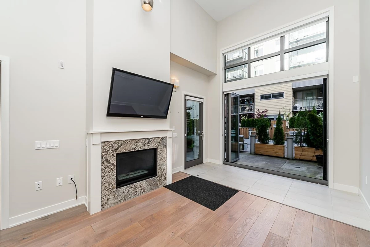 Living Room Photo of 131 6160 London Road, Richmond, BC