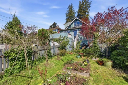 Hot Tub / Spa Photo of 706 W 24th Avenue, Vancouver, BC