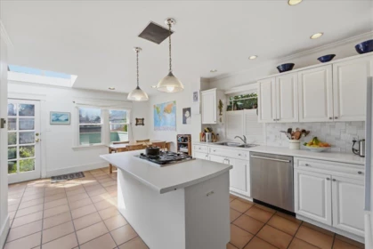 Office / Den Photo of 706 W 24th Avenue, Vancouver, BC