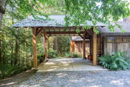 2931 Grauman Road, Roberts Creek, BC, Roberts Creek — Single Family Residence for sale