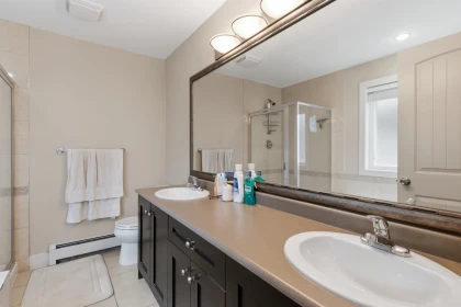 Powder Room Photo of 24230 104 Avenue, Maple Ridge, BC