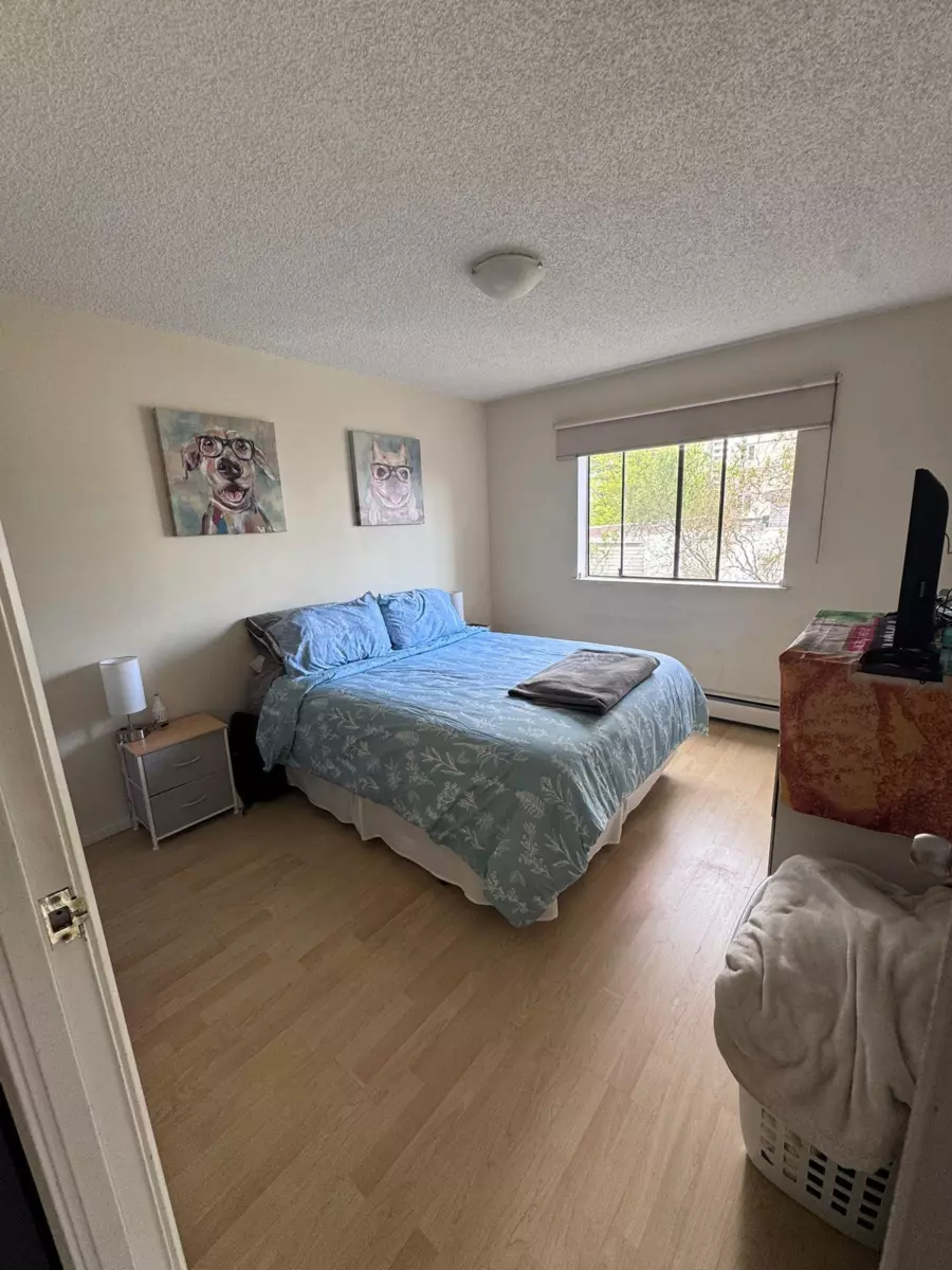 Family Room Photo of 407 1146 Harwood Street, Vancouver, BC