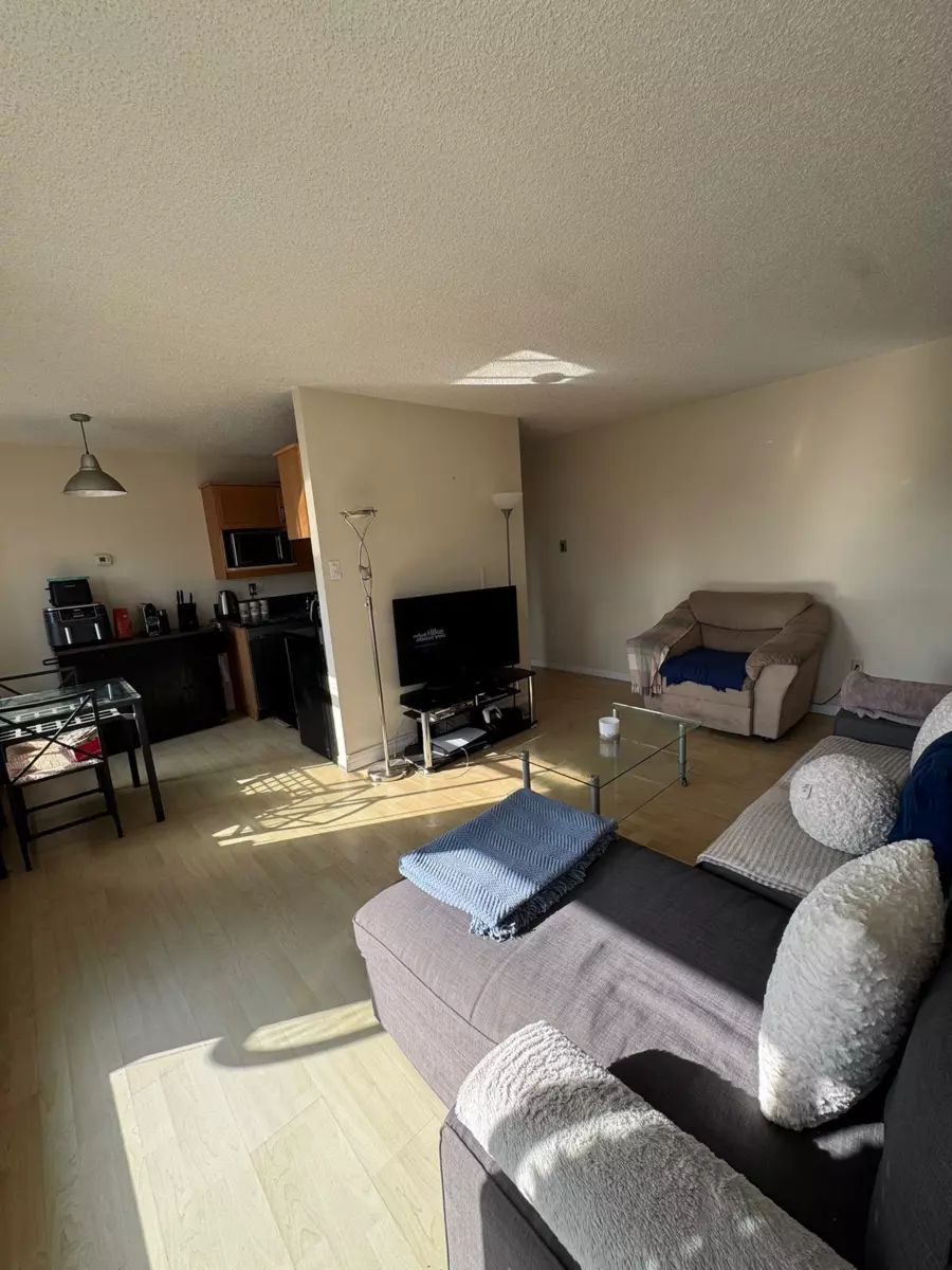 Living Room Photo of 407 1146 Harwood Street, Vancouver, BC